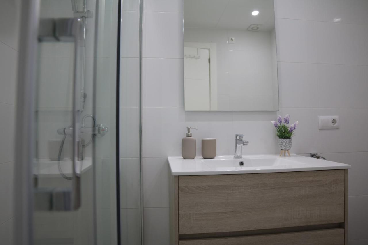 Modern Apartament Al Costat Del Parc De La Devesa Girona Exterior photo
